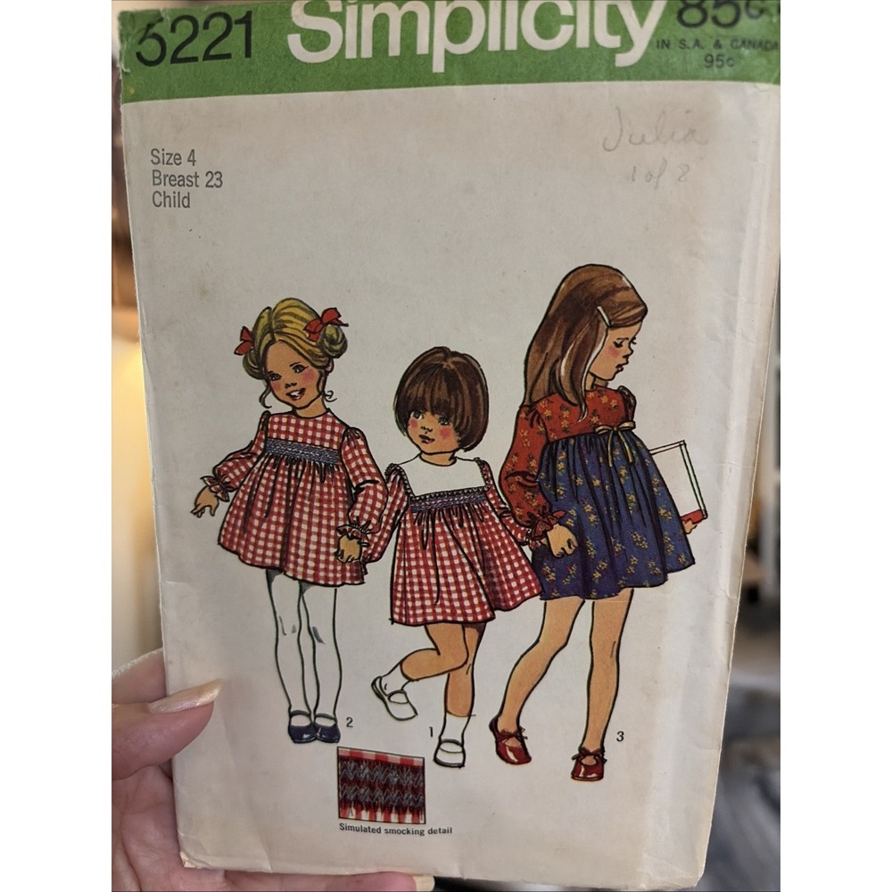 Simplicity 5221 Vintage 1972 Girls Dress Sewing Pattern Size 4 Smocking Uncut
